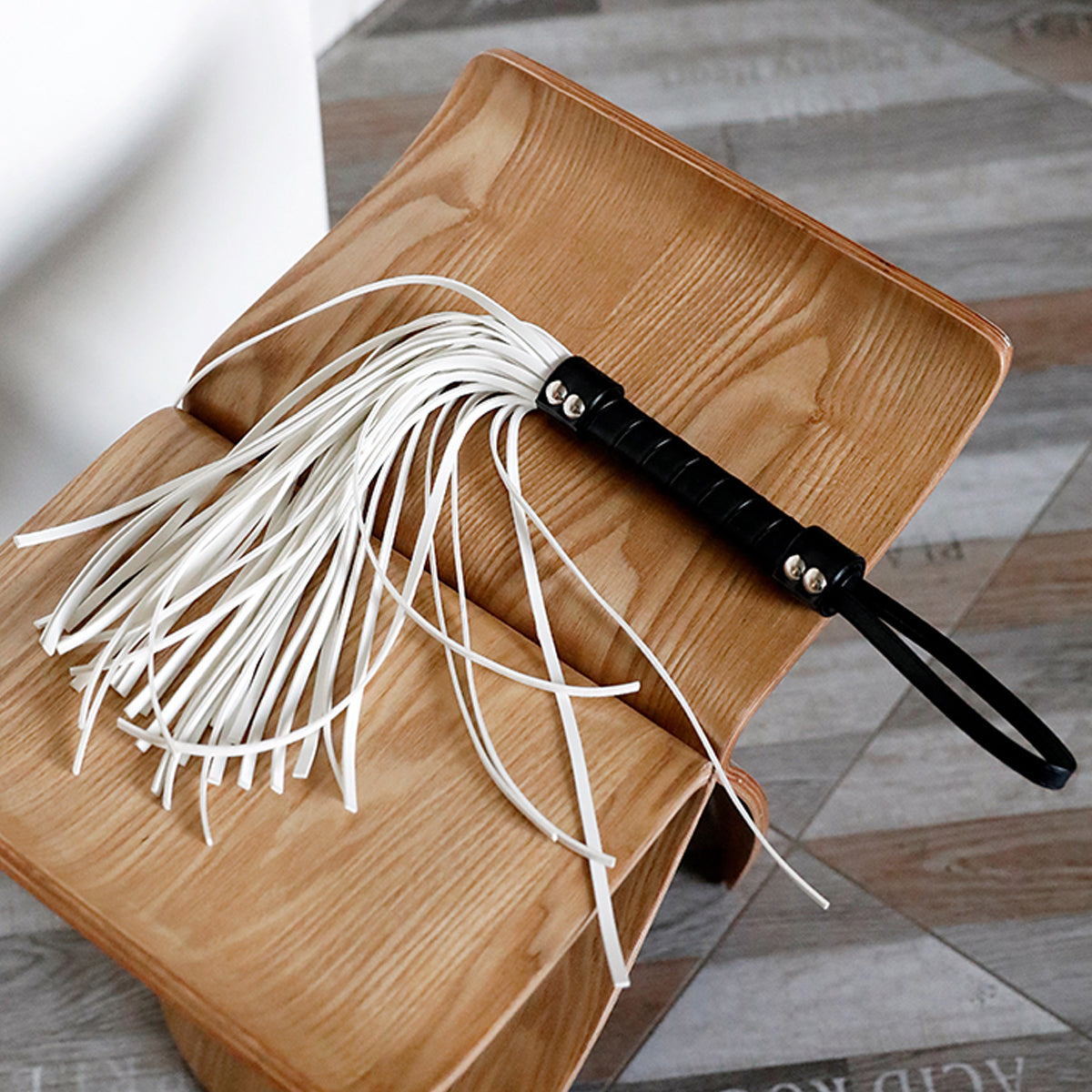 BDSM Beginner Flogger – Perfect for First-Time Play! Black/White/Burgundy