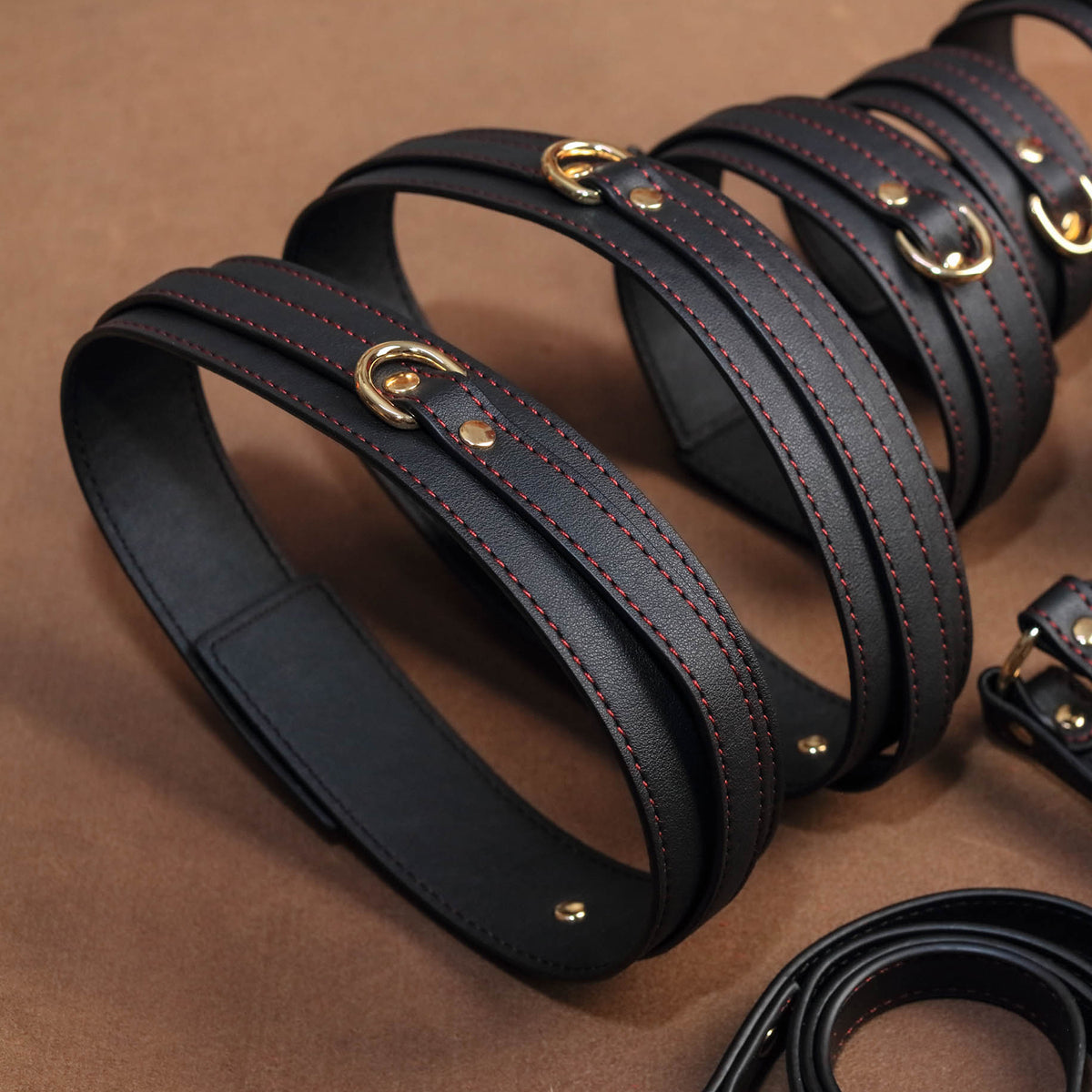 Classic Black 7-Piece Restraint Kit with Storage Bag For Complete Control