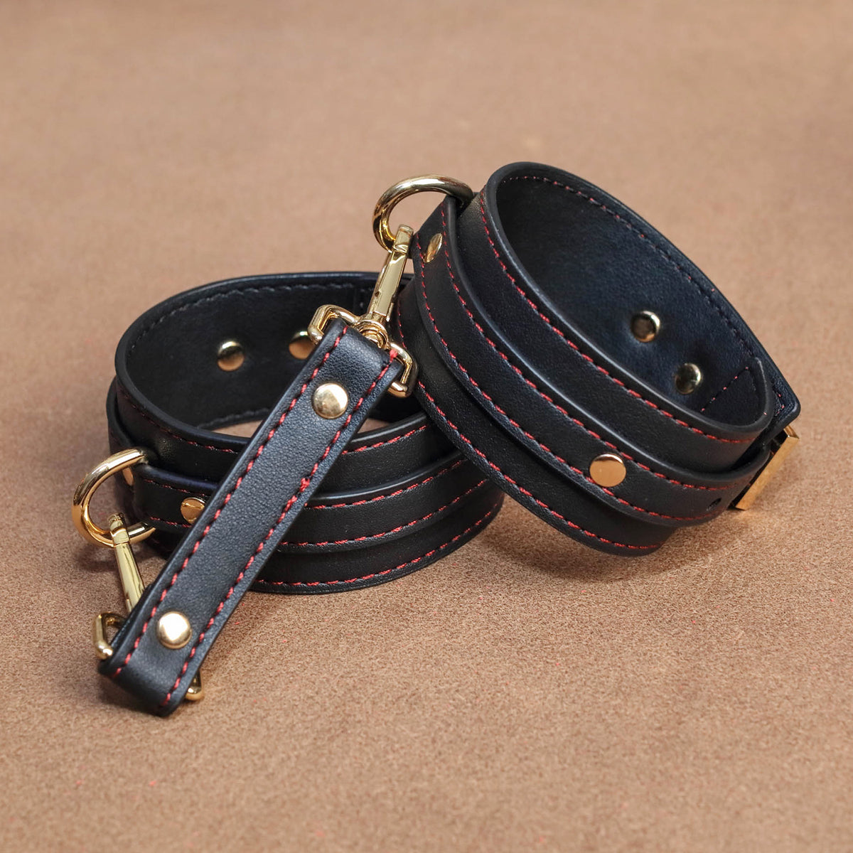 Classic Black 7-Piece Restraint Kit with Storage Bag For Complete Control