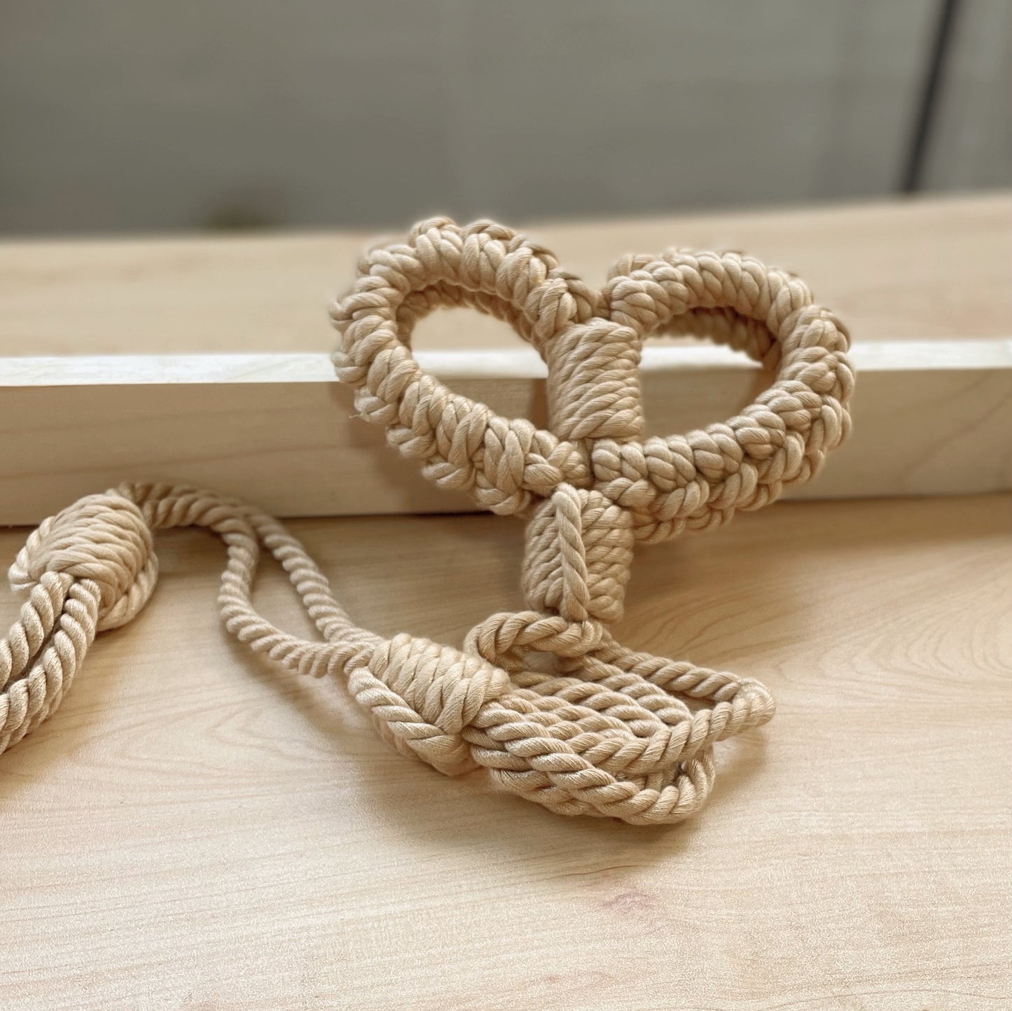 Gentle Yet Secure: Soft Cotton Rope Handcuffs with Leash in Beige