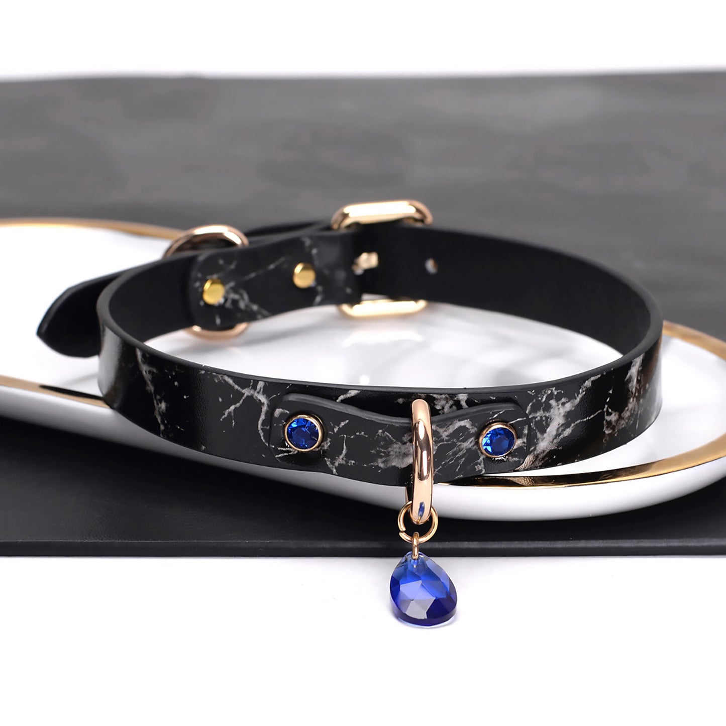 Marble-Pattern Leather Collar with Blue Crystal Rhinestone