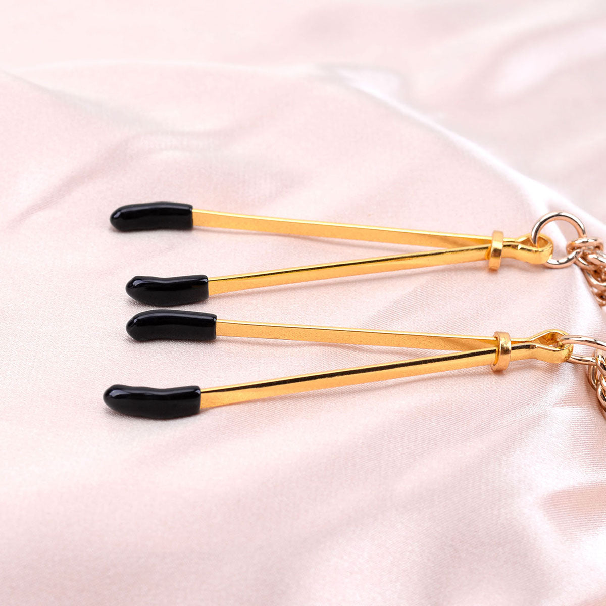 Crystal Bunny Pendant Tweezer Nipple Clamps