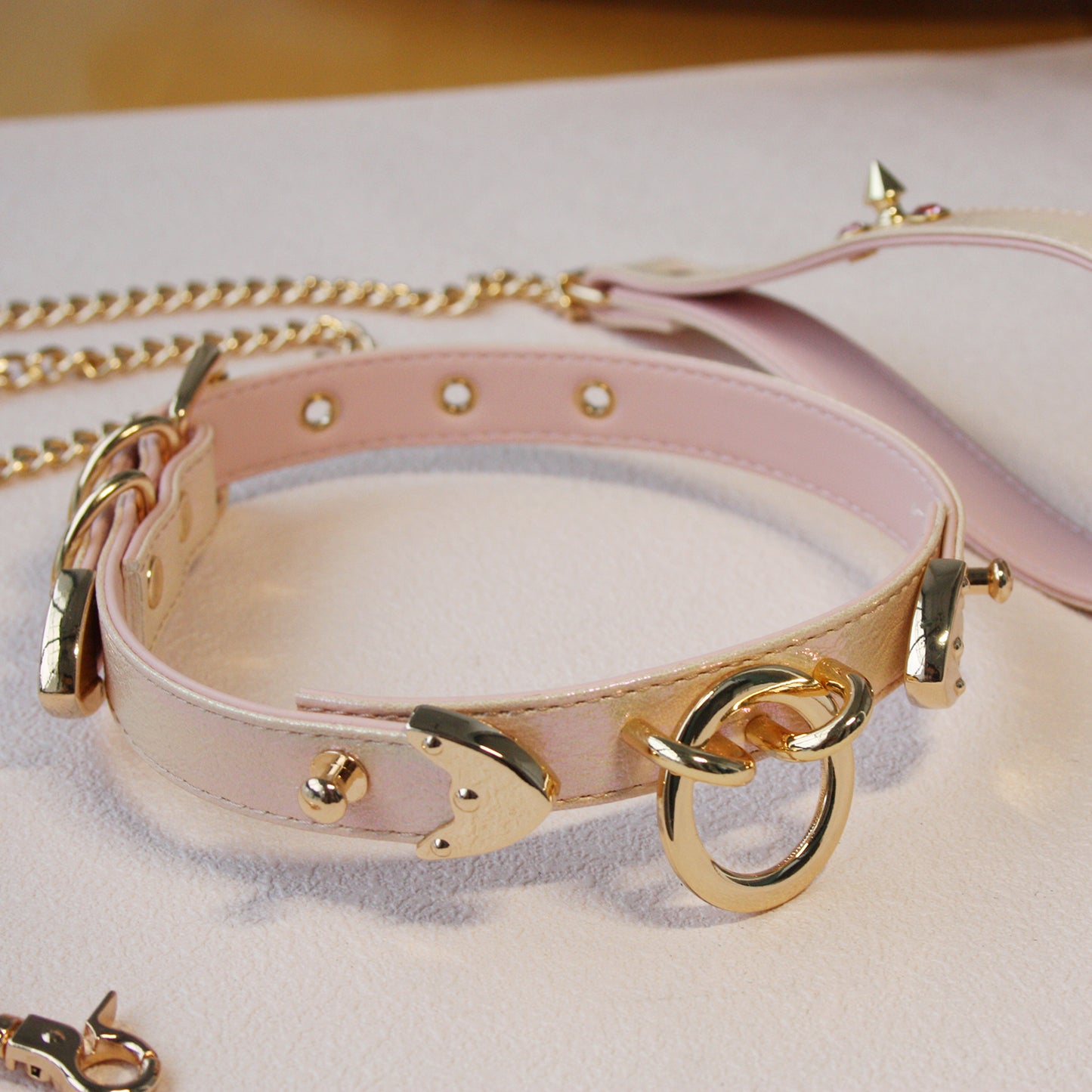 Three Rings Flash Pink BDSM Restraint Collar with Lead