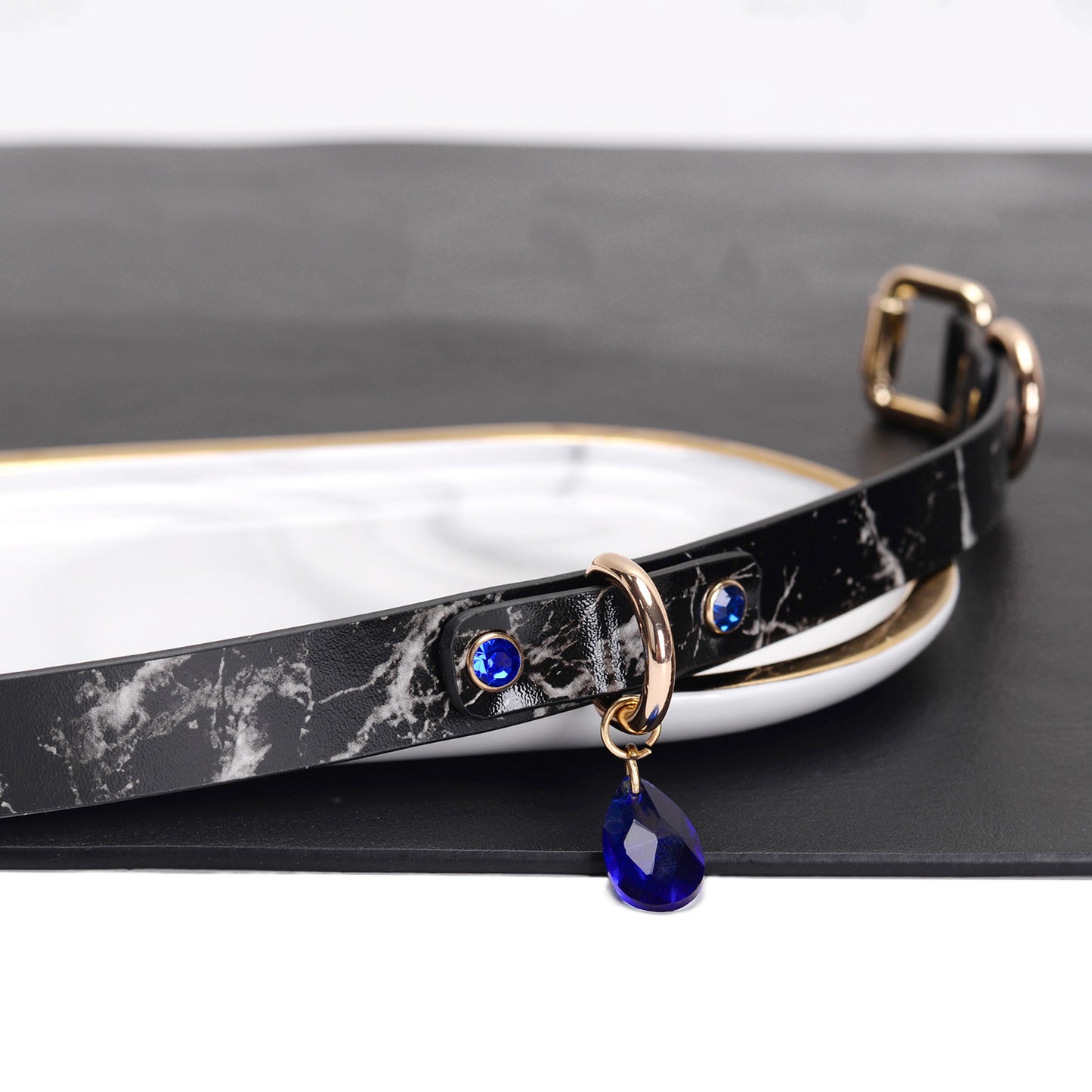 Marble-Pattern Leather Collar with Blue Crystal Rhinestone