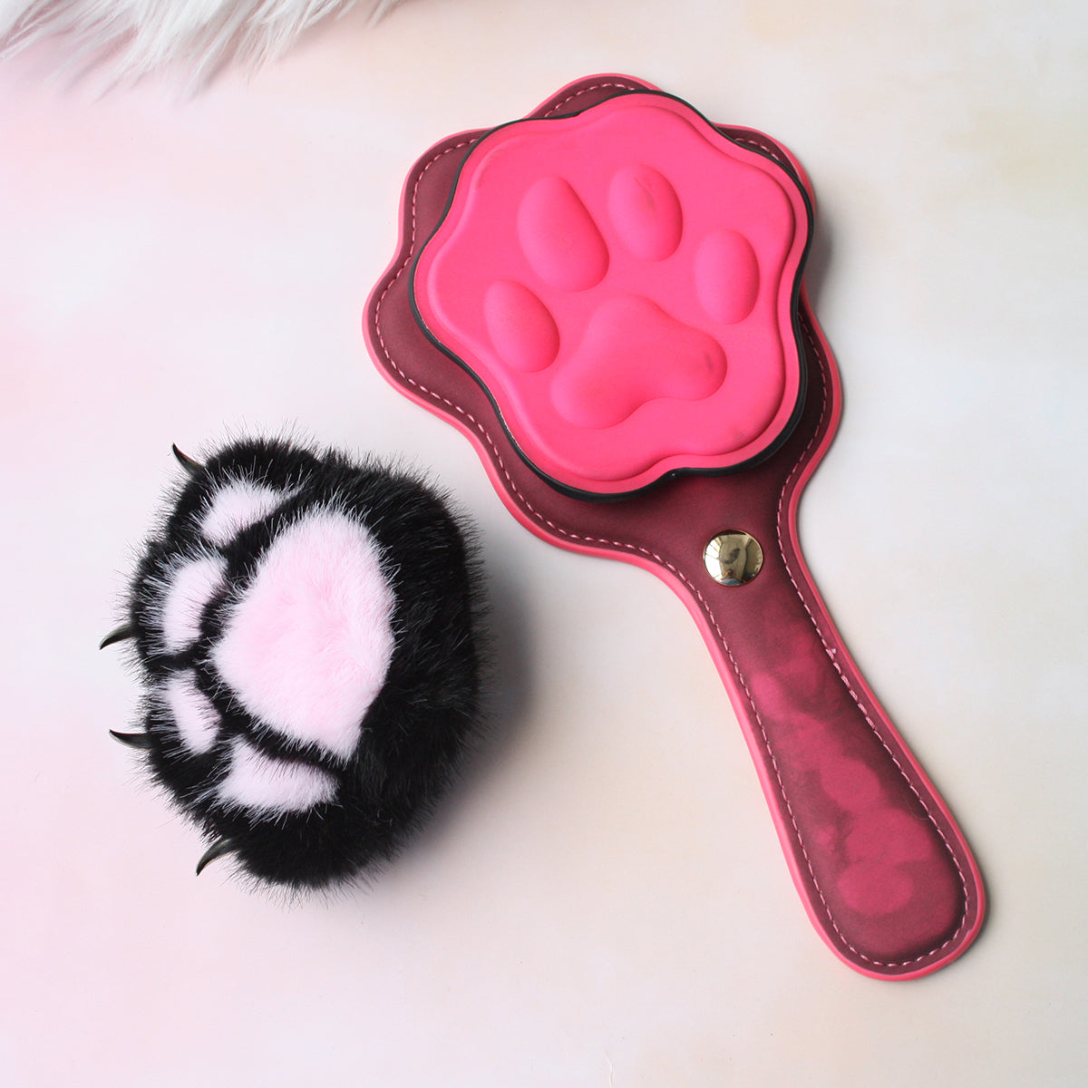 Heat-Sensitive Color-Changing Bear Paw Spanking Paddle – 2 Interchangeable Tips